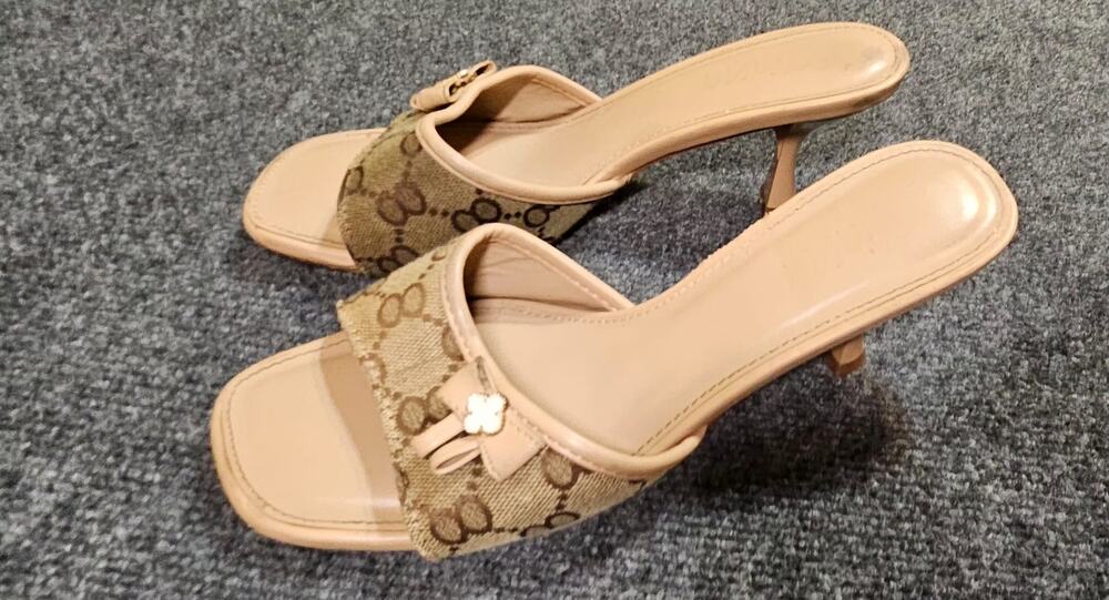 Zapatillas de tacon bajo